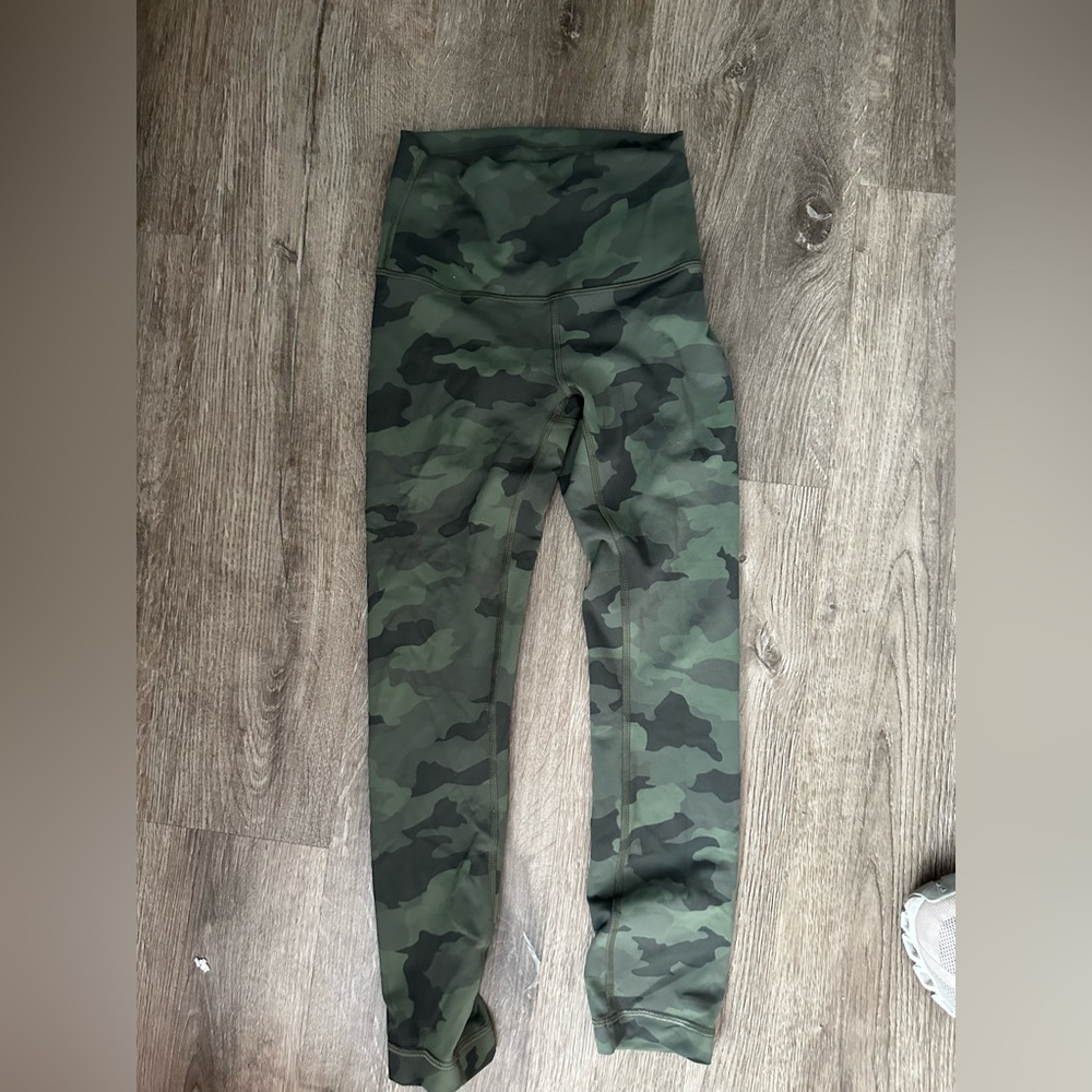 Lululemon Wunder Train Leggings - Size 2 - 25 inch